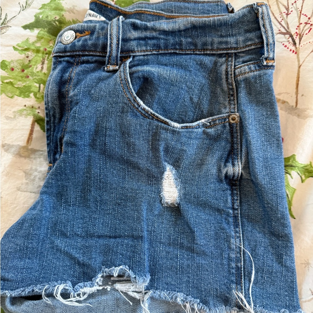 Old Navy Women's Cropped Jeans - Distressed Denim